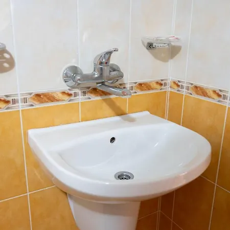 Slaviani Hotel 3*