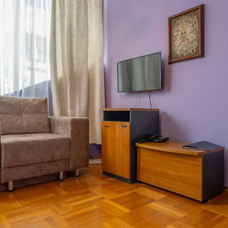 Slaviani 호텔 디미트로프그라드